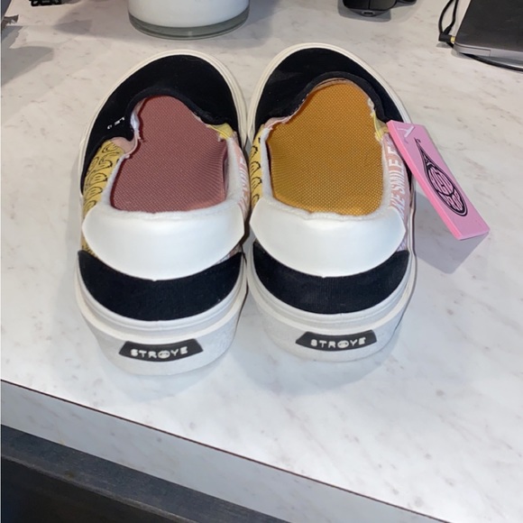 STRAYE X FAKE SMILES BLACK WHITE PINK SLIP ON SHOES SKATE SKULL - Picture 3 of 4